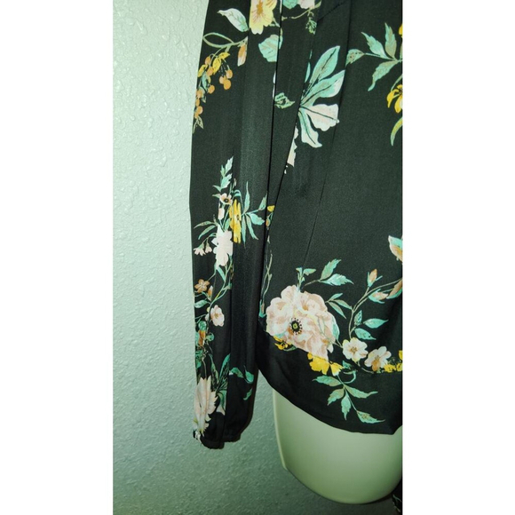 Lauren Conrad Medium Long Sleeved Button Up Black Floral Blouse - Picture 8 of 9